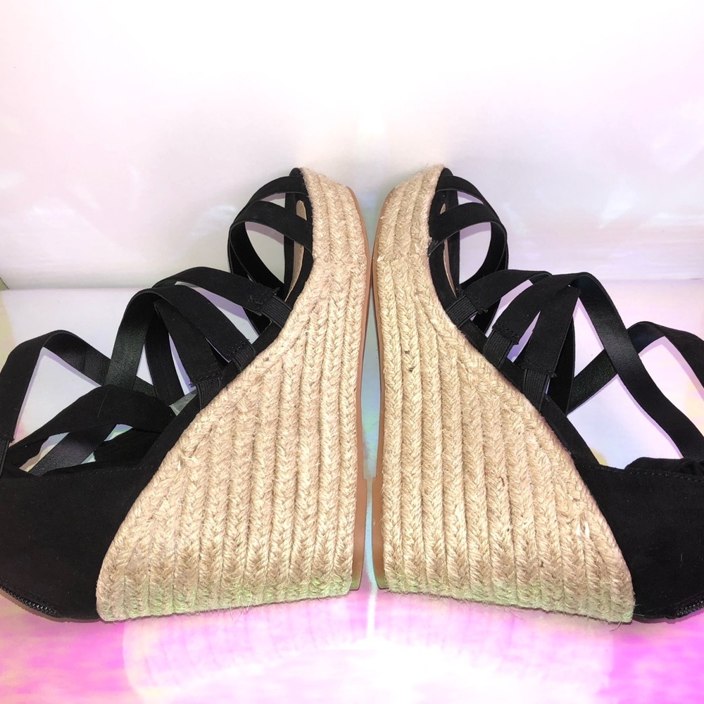 Torrid Black Strappy Wedge Sandals - Picture 14 of 16